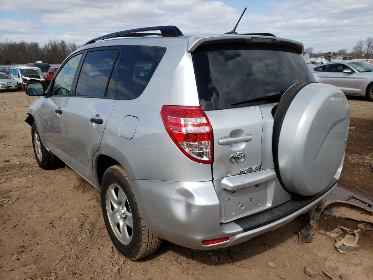 Photo 3 from auction – 2009 TOYOTA RAV4 with VIN JTMBF33V795013036