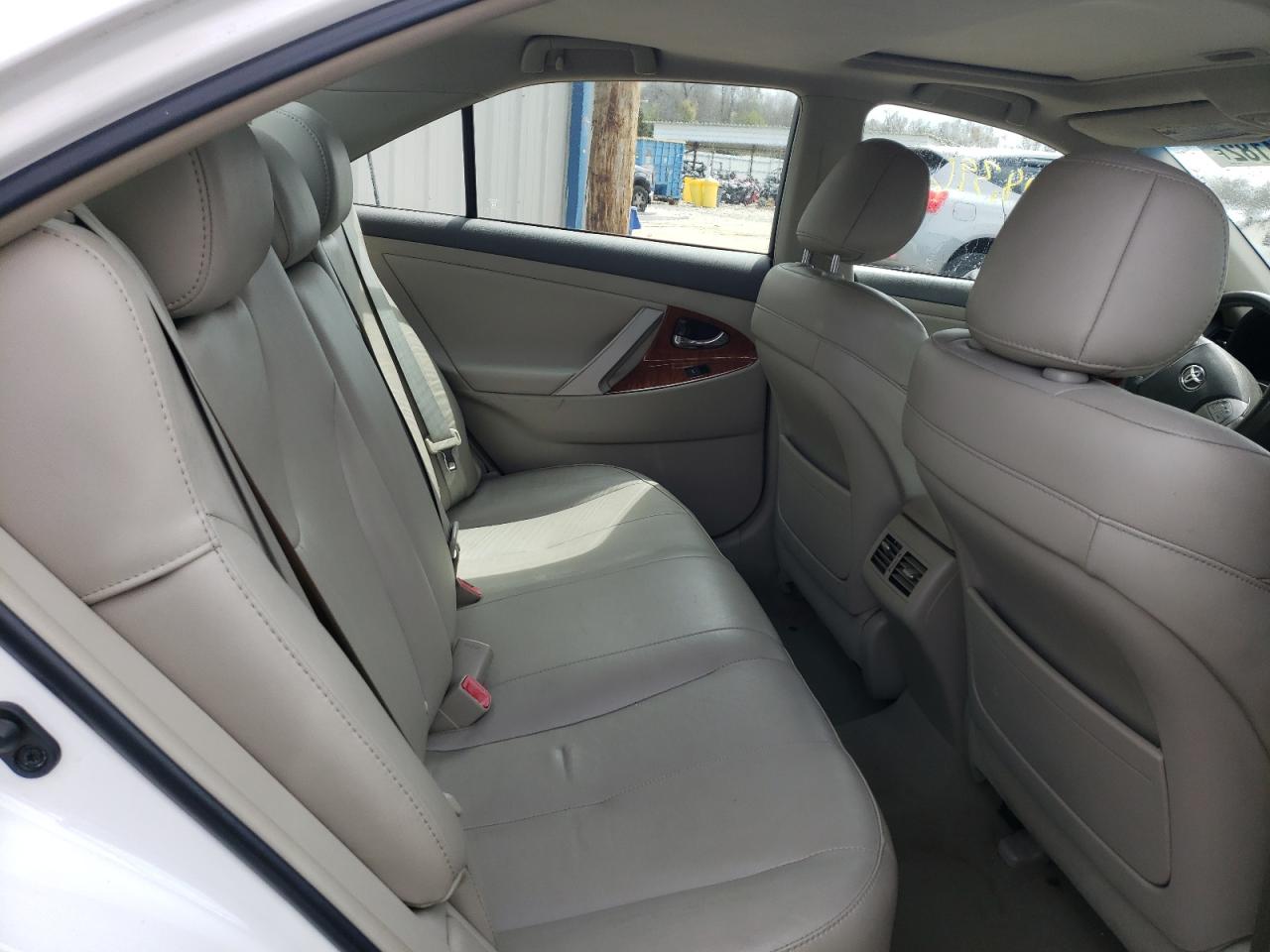 Photo 6 from auction – 2011 TOYOTA CAMRY BASE with VIN 4T1BF3EK9BU761927