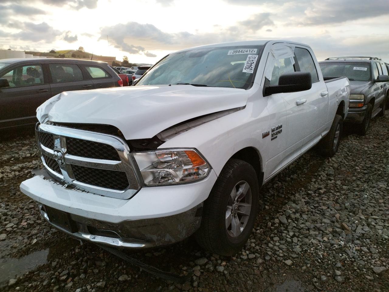 Photo 2 from auction – 2019 RAM 1500 CLASS with VIN 1C6RR6TTXKS727358