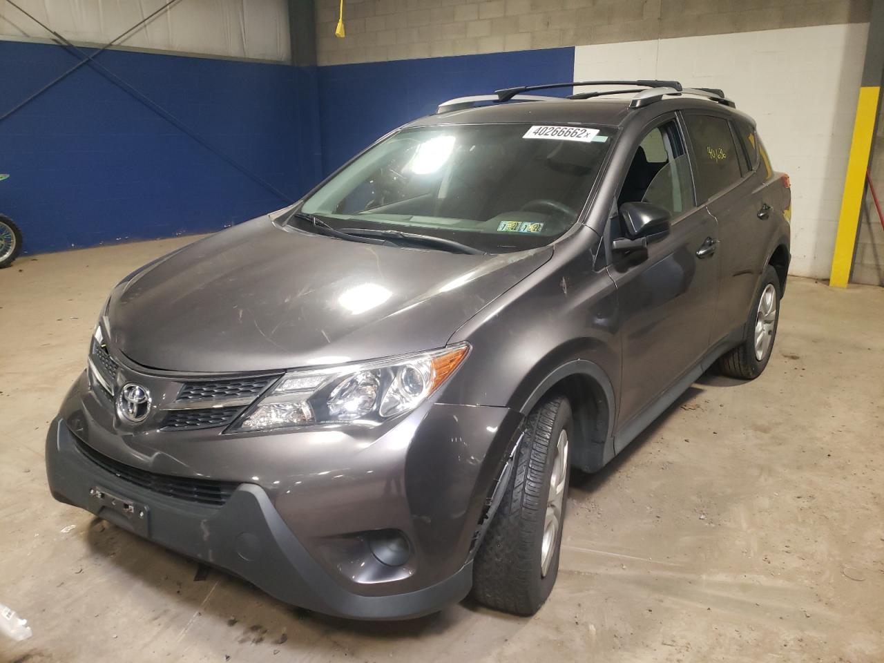 Photo 2 from auction – 2015 TOYOTA RAV4 LE with VIN 2T3BFREV1FW338298
