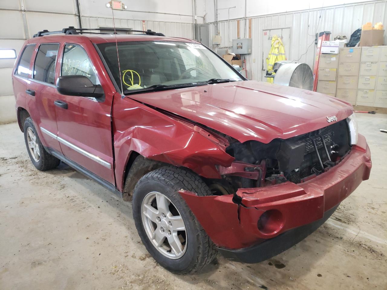 JEEP GRAND CHER 2005 with VIN 1J4GR48K75C626940 - Photo from auction