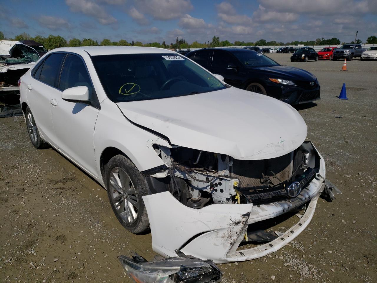 TOYOTA CAMRY LE 2015 with VIN 4T1BF1FK4FU027690 - Photo from auction