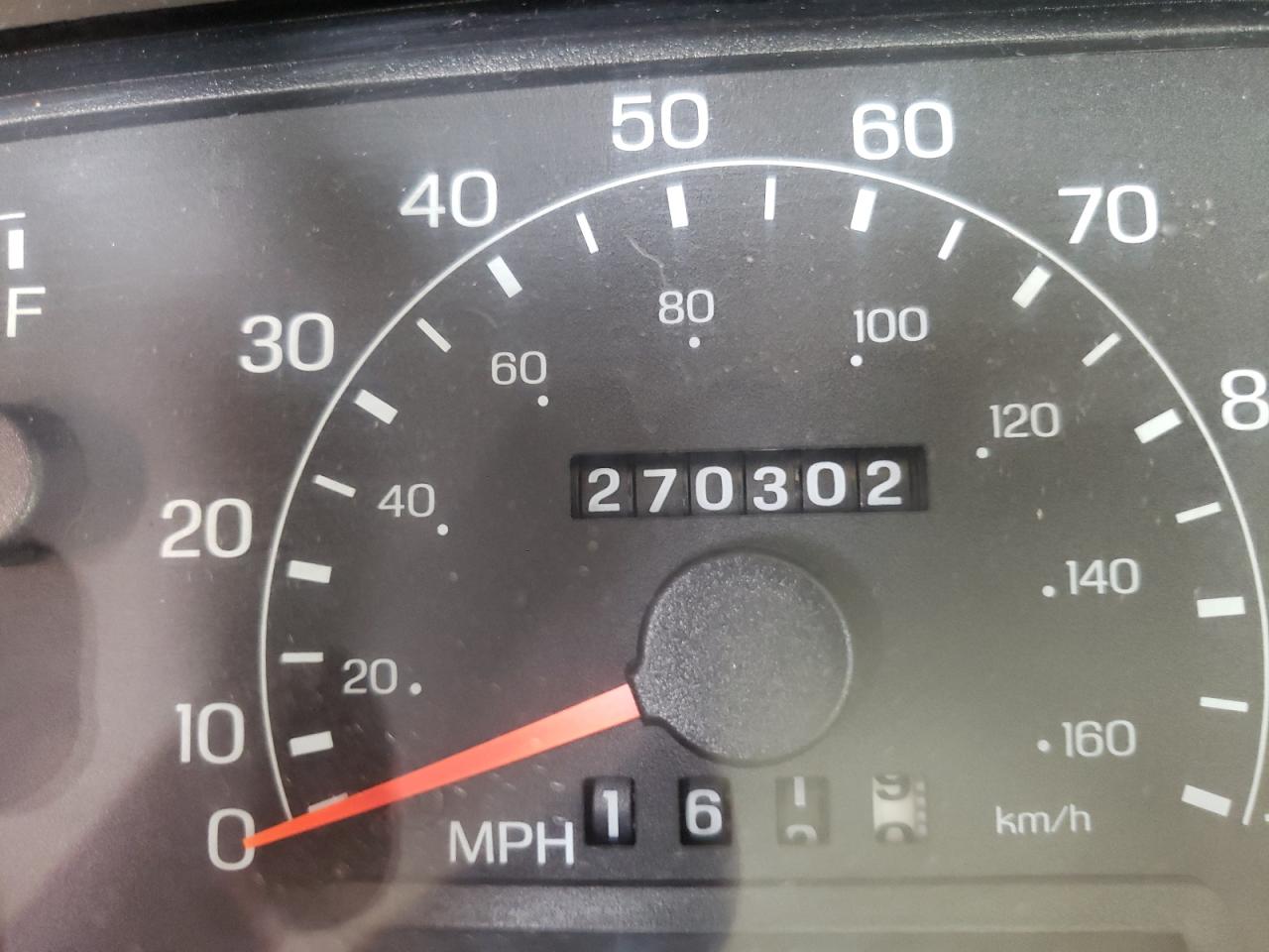 Photo 8 from auction – 2000 FORD EXCURSION with VIN 1FMSU43F9YEB18966