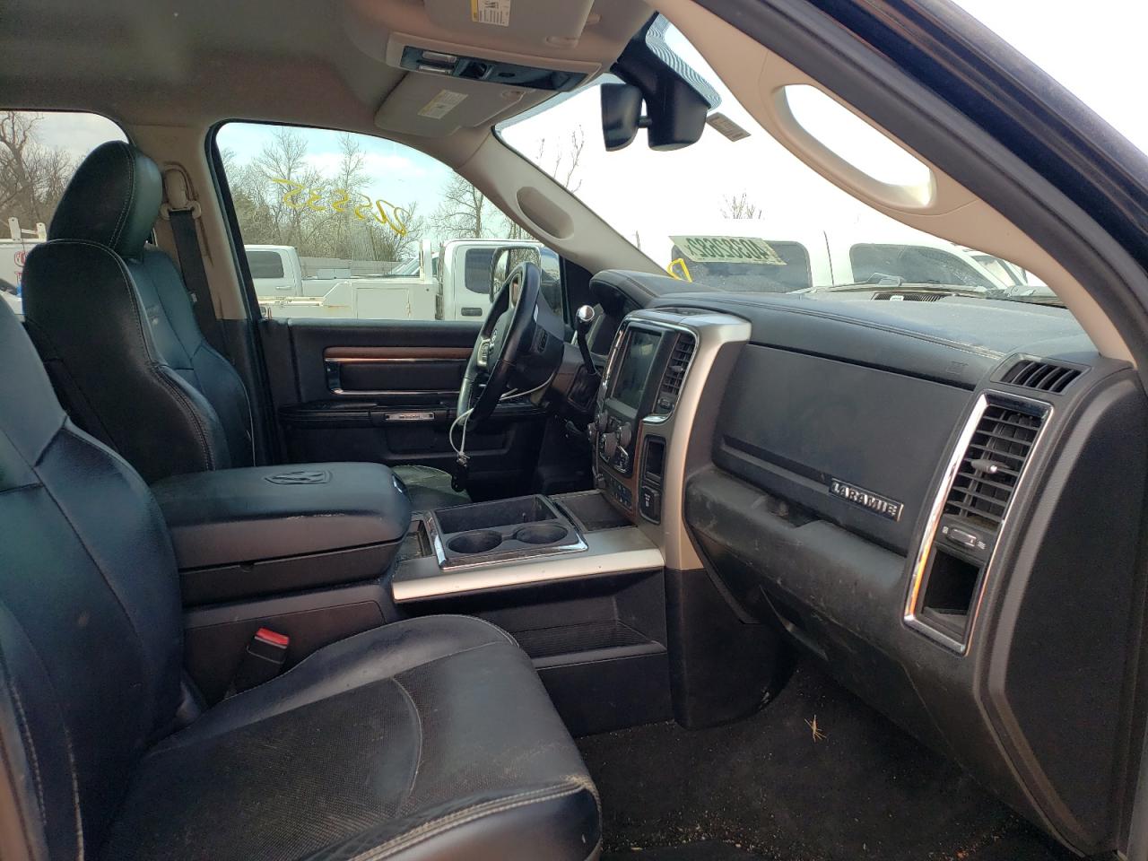 Photo 5 from auction – 2014 RAM 2500 LARAM with VIN 3C6UR5FL3EG190036