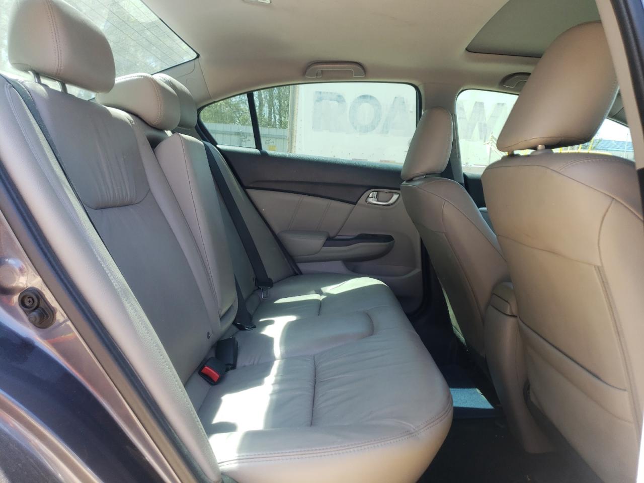 Photo 6 from auction – 2015 HONDA CIVIC EXL with VIN 19XFB2F9XFE043282