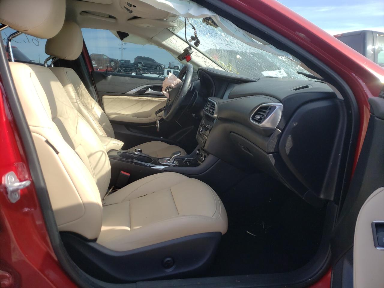 Photo 5 from auction – 2017 INFINITI QX30 BASE with VIN SJKCH5CP3HA035906