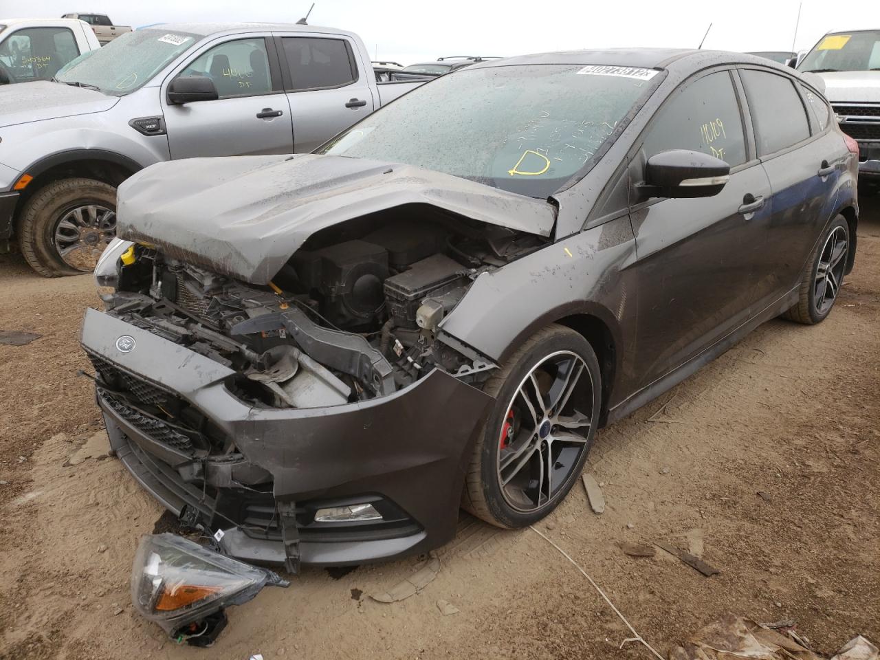 Photo 2 from auction – 2016 FORD FOCUS ST with VIN 1FADP3L96GL258210