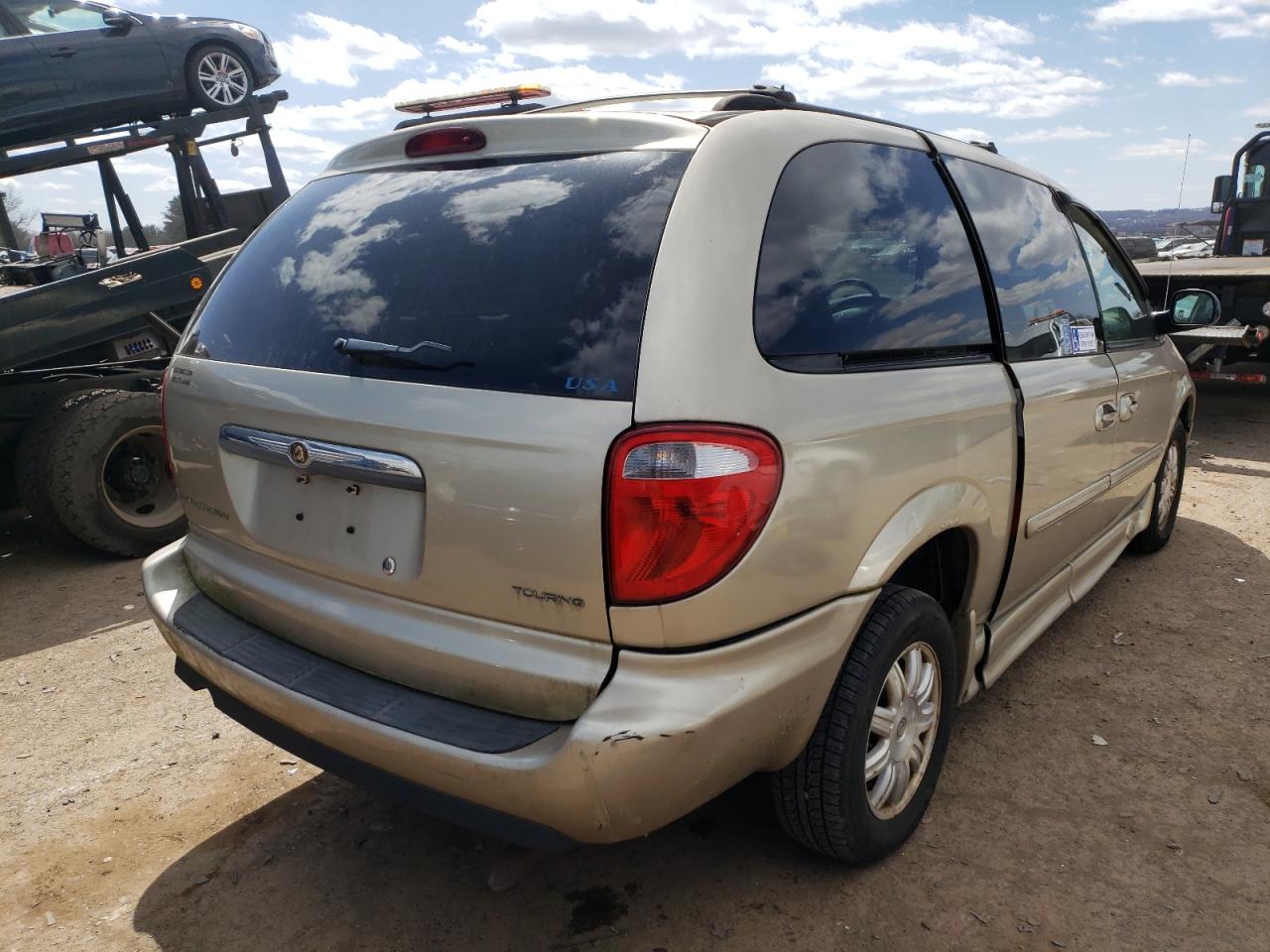 Photo 4 from auction – 2006 CHRYSLER TOWN & COU with VIN 2A4GP54L46R804791