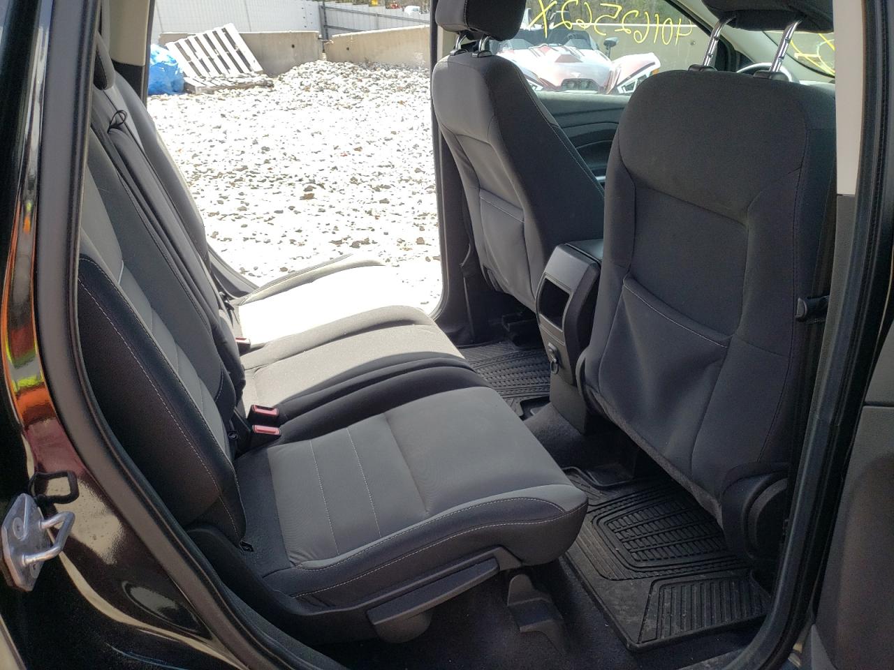 Photo 6 from auction – 2014 FORD ESCAPE SE with VIN 1FMCU9GX9EUE04788