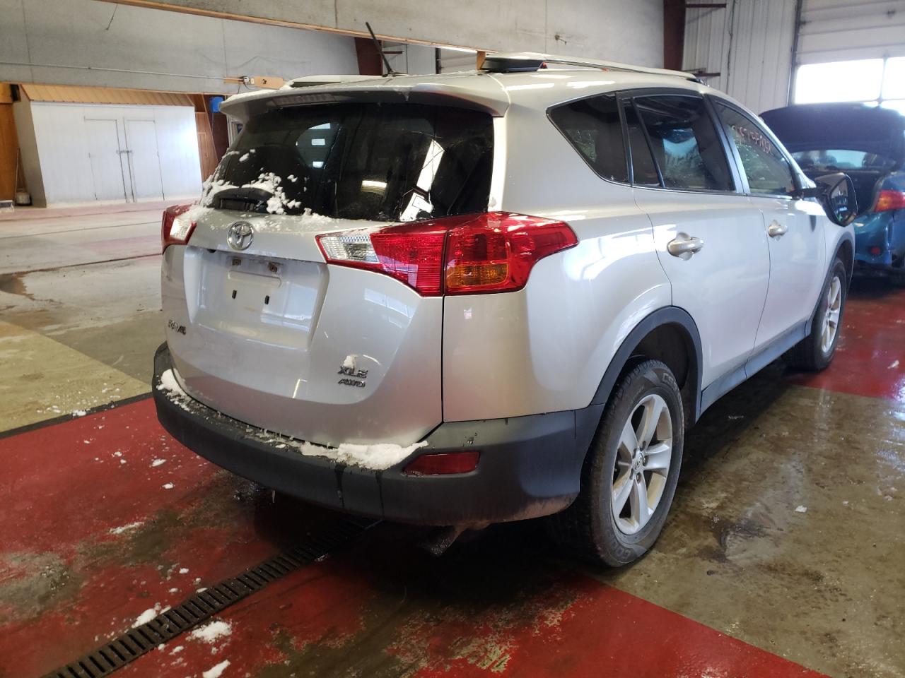 Photo 4 from auction – 2014 TOYOTA RAV4 XLE with VIN 2T3RFREV0EW210812