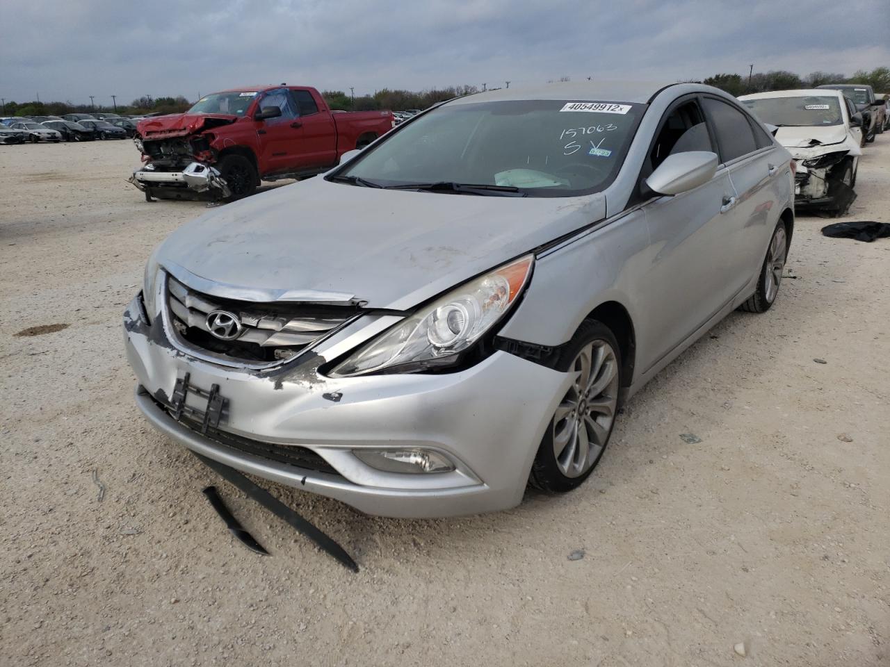 Photo 2 from auction – 2011 HYUNDAI SONATA SE with VIN 5NPEC4AB7BH317347