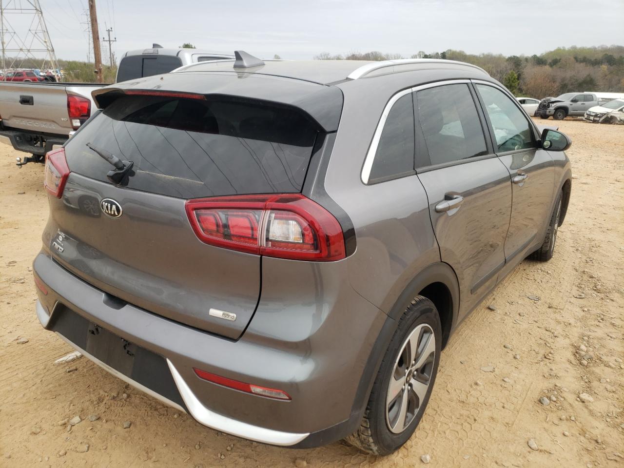 Photo 4 from auction – 2017 KIA NIRO FE with VIN KNDCB3LC0H5048613