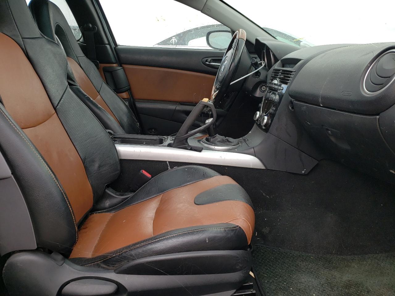 Photo 5 from auction – 2005 MAZDA RX8 with VIN JM1FE173450141081