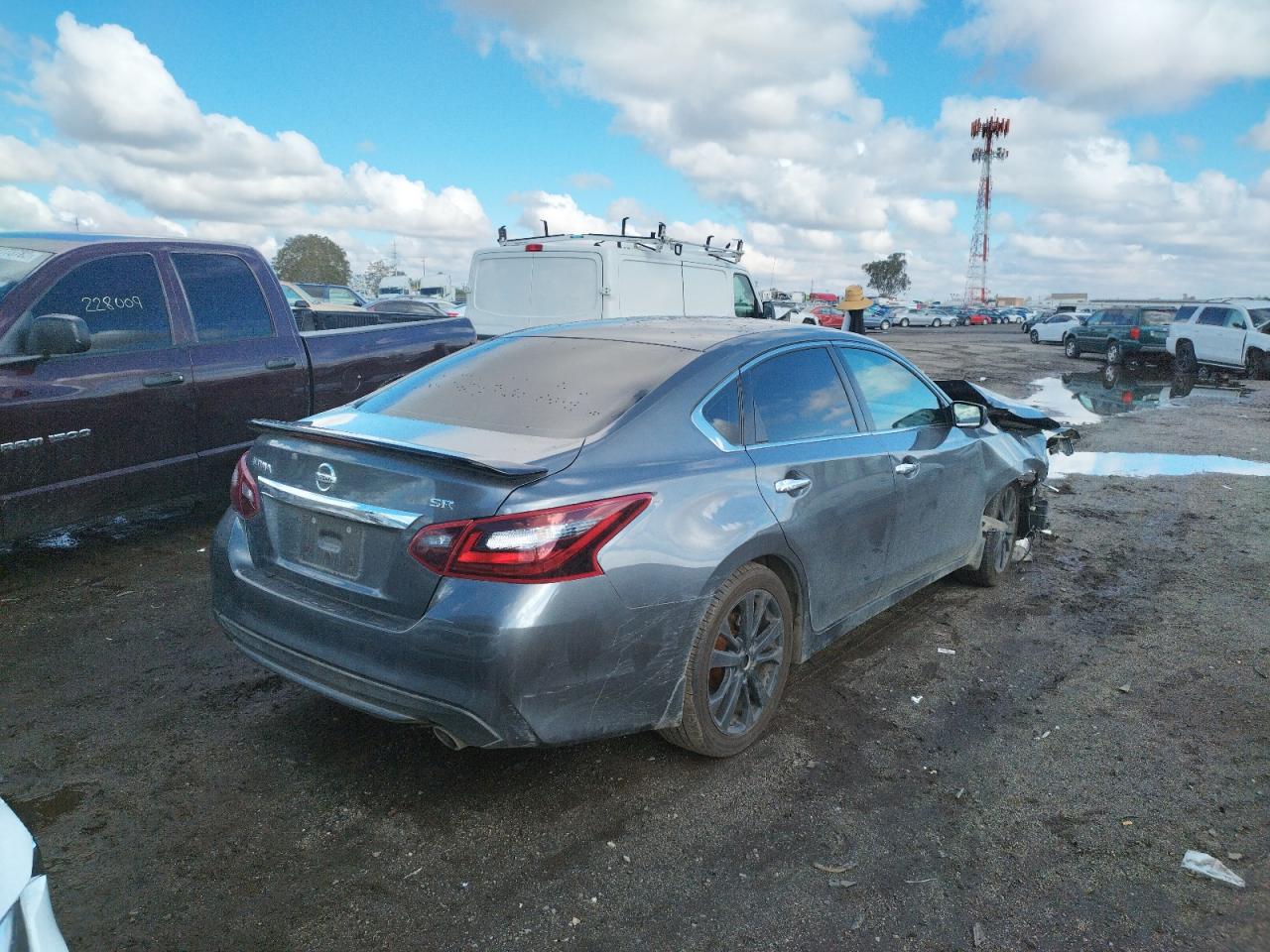 Photo 4 from auction – 2017 NISSAN ALTIMA 2.5 with VIN 1N4AL3AP1HC488464
