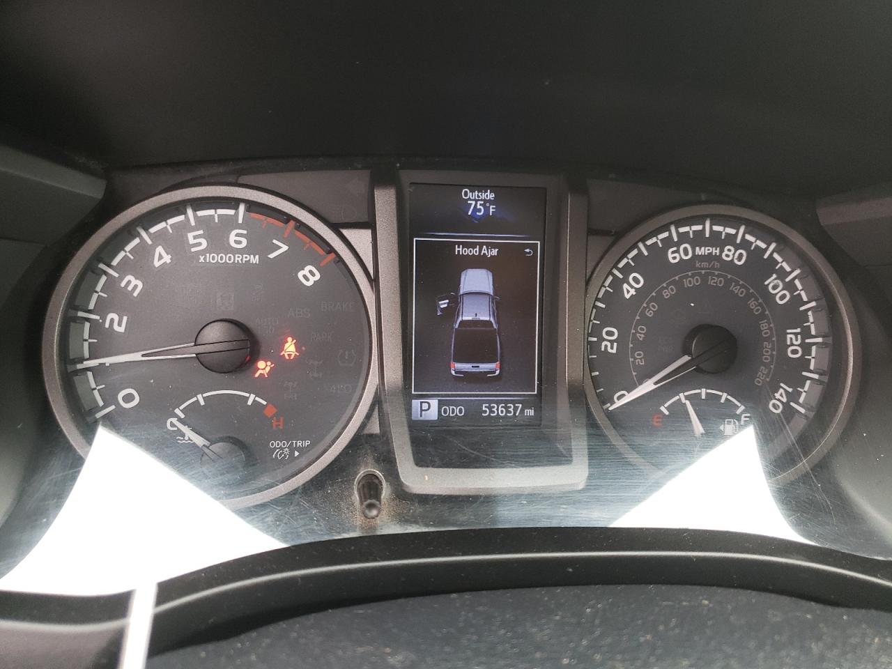 Photo 8 from auction – 2017 TOYOTA TACOMA DOU with VIN 3TMCZ5AN2HM047694