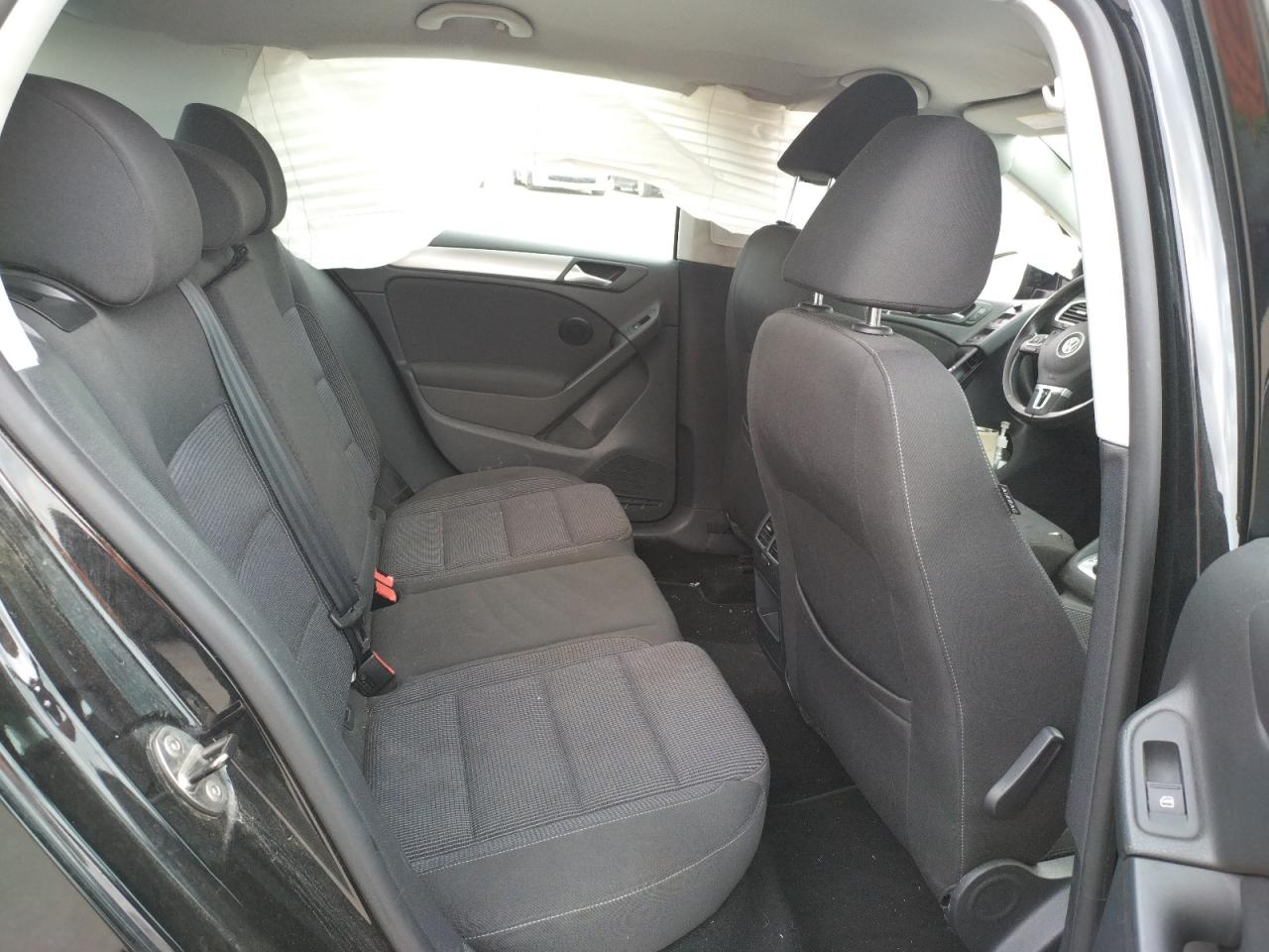 Photo 6 from auction – 2012 VOLKSWAGEN GOLF with VIN WVWDM7AJ6CW280742