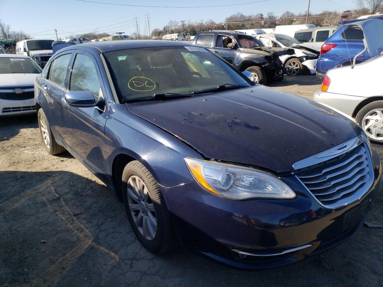 CHRYSLER 200 LIMITE 2014 مع رقم تعريف المركبة 1C3CCBCGXEN183818 - صورة من المزاد