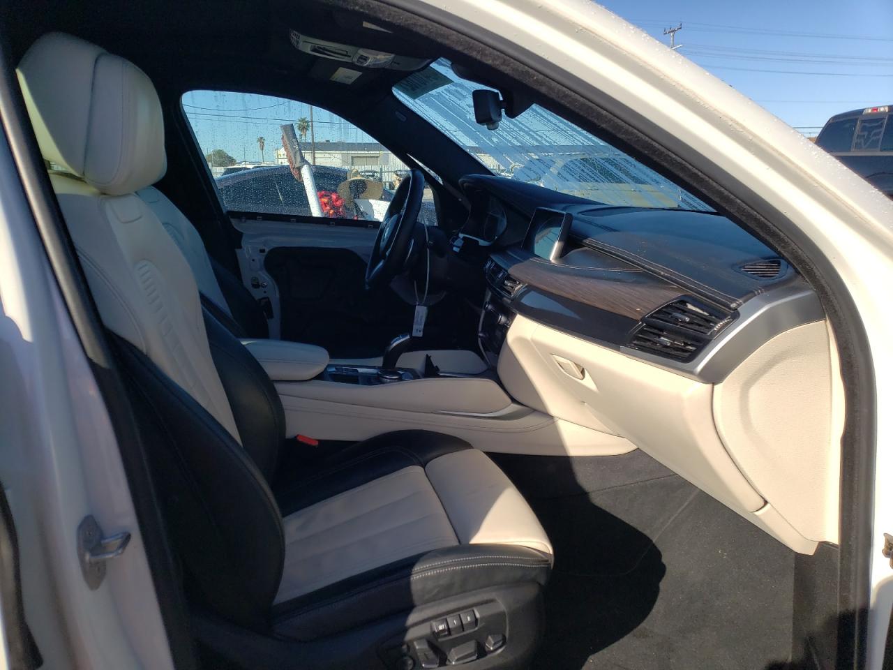 Photo 5 from auction – 2016 BMW X6 SDRIVE3 with VIN 5UXKU0C57G0F92139