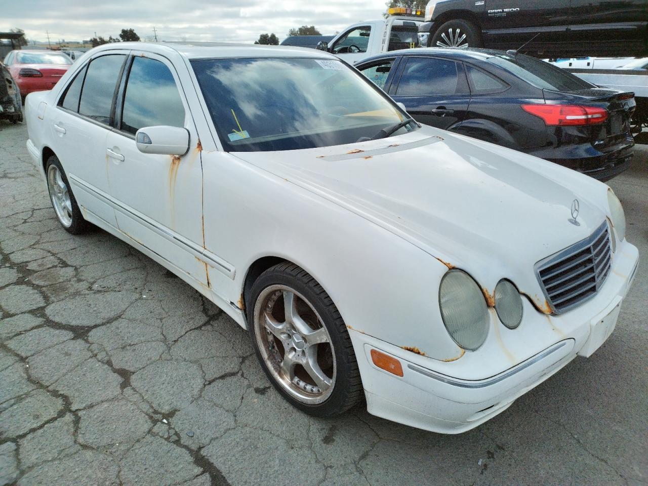 MERCEDES-BENZ E-CLASS 2002 with VIN WDBJF65J12B465609 - Photo from auction