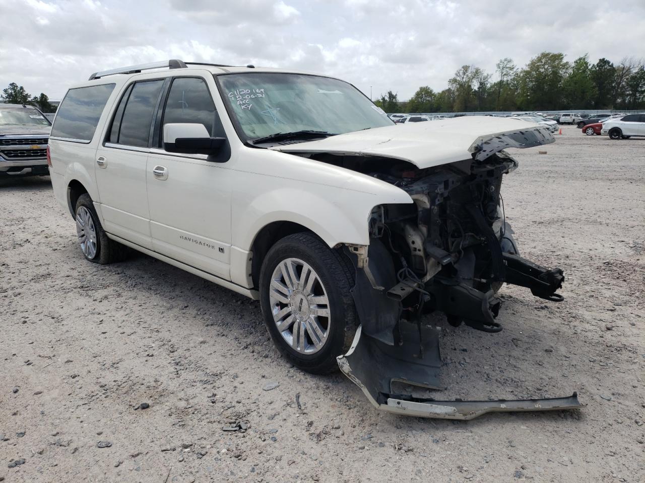 LINCOLN NAVIGATOR 2008 с VIN 5LMFL27508LJ09124 - Фото с аукциона