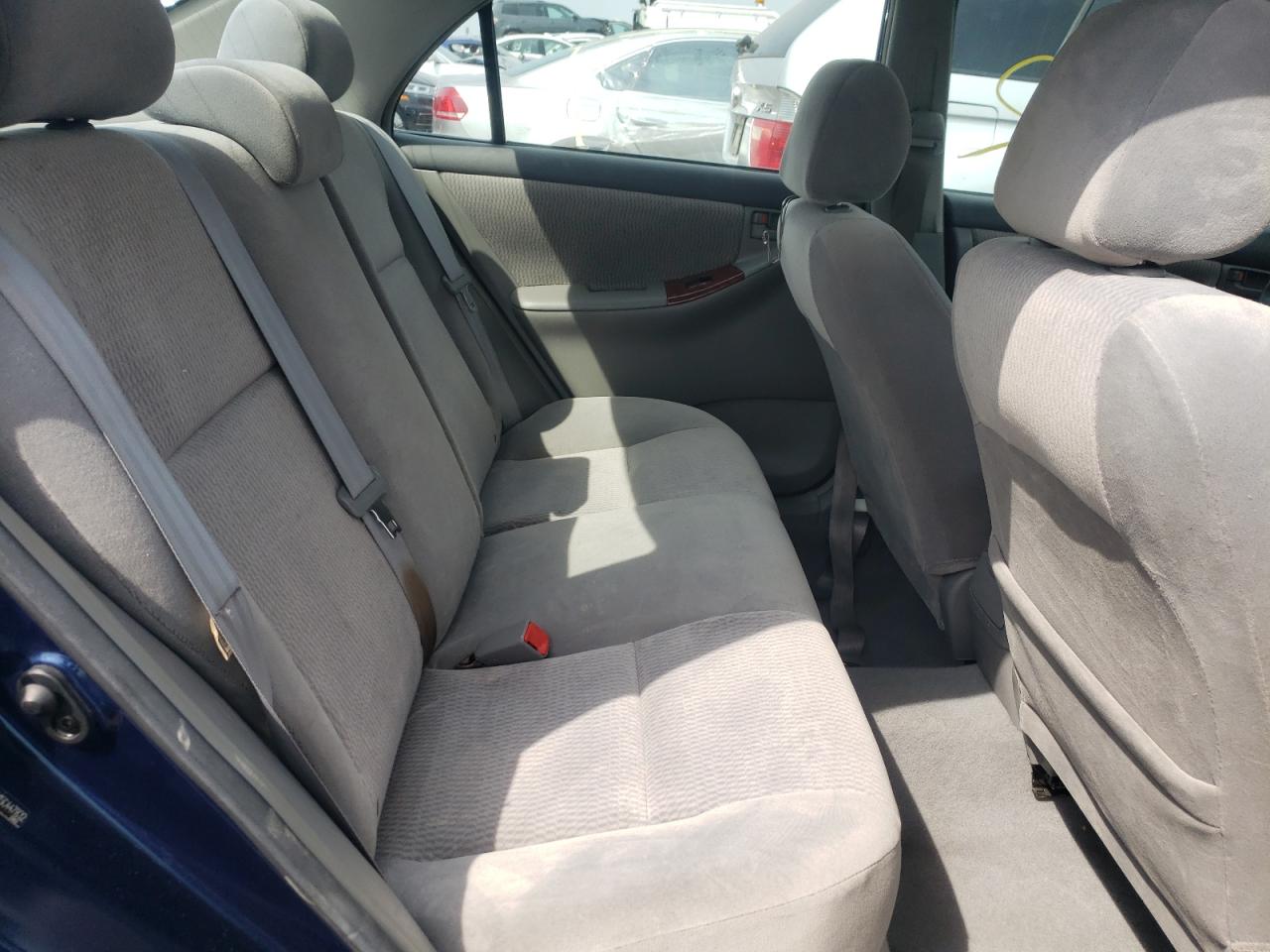 Photo 6 from auction – 2005 TOYOTA COROLLA CE with VIN 2T1BR32E15C447832