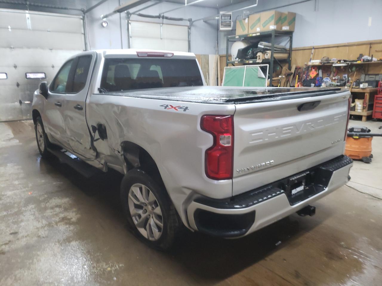 Photo 3 from auction – 2019 CHEVROLET SILVERADO with VIN 1GCRYBEH9KZ281840
