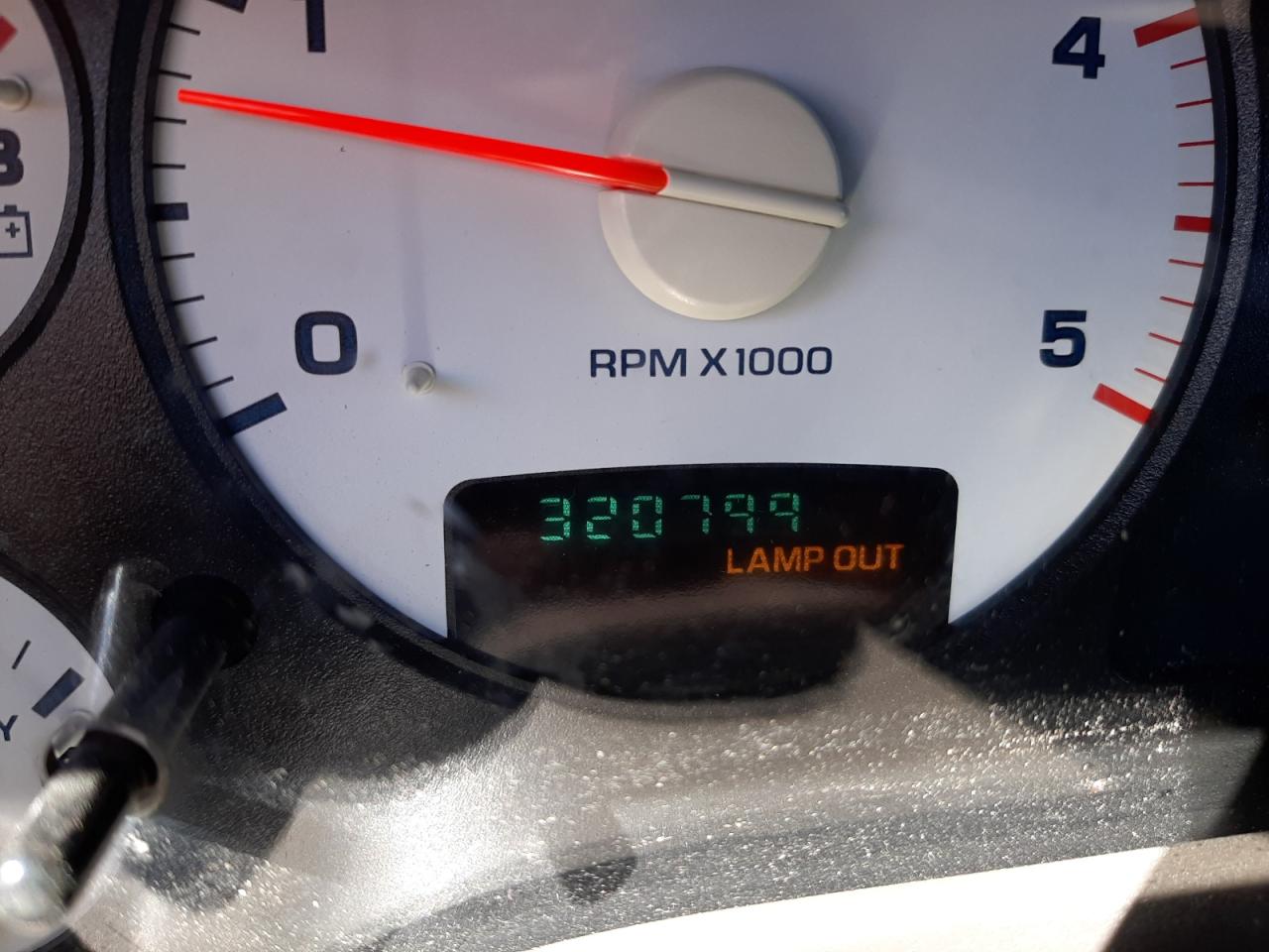 Photo 8 from auction – 2004 DODGE RAM 2500 S with VIN 3D7KA28C04G195301