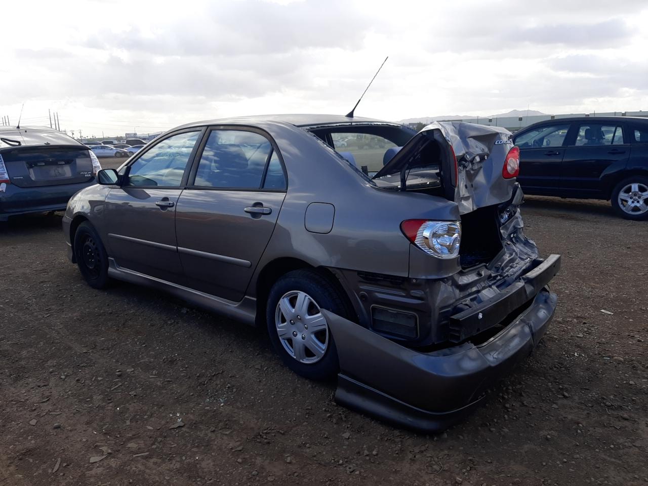 Photo 3 from auction – 2004 TOYOTA COROLLA CE with VIN 1NXBR32E04Z229491
