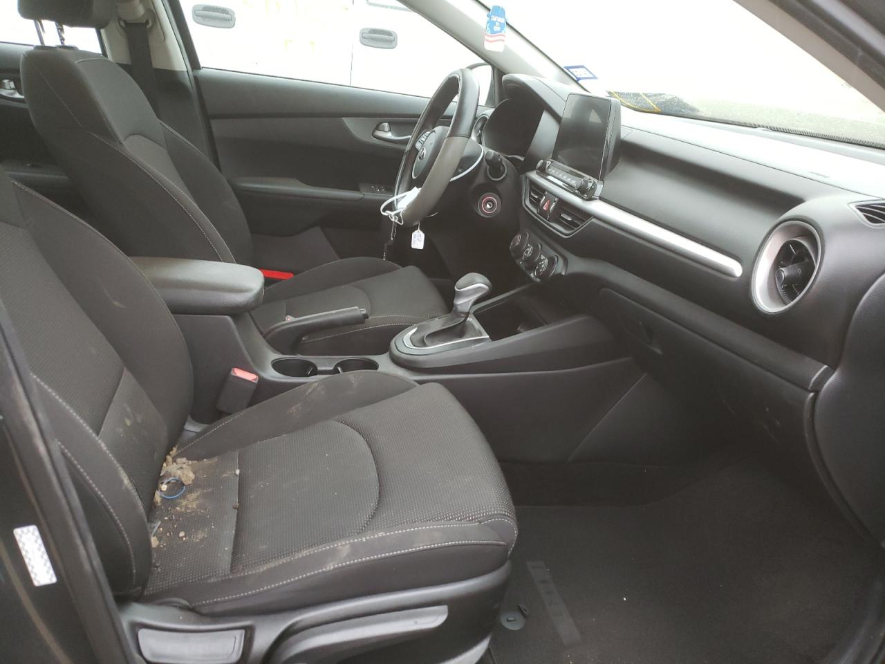 Photo 5 from auction – 2020 KIA FORTE FE with VIN 3KPF24AD2LE176637