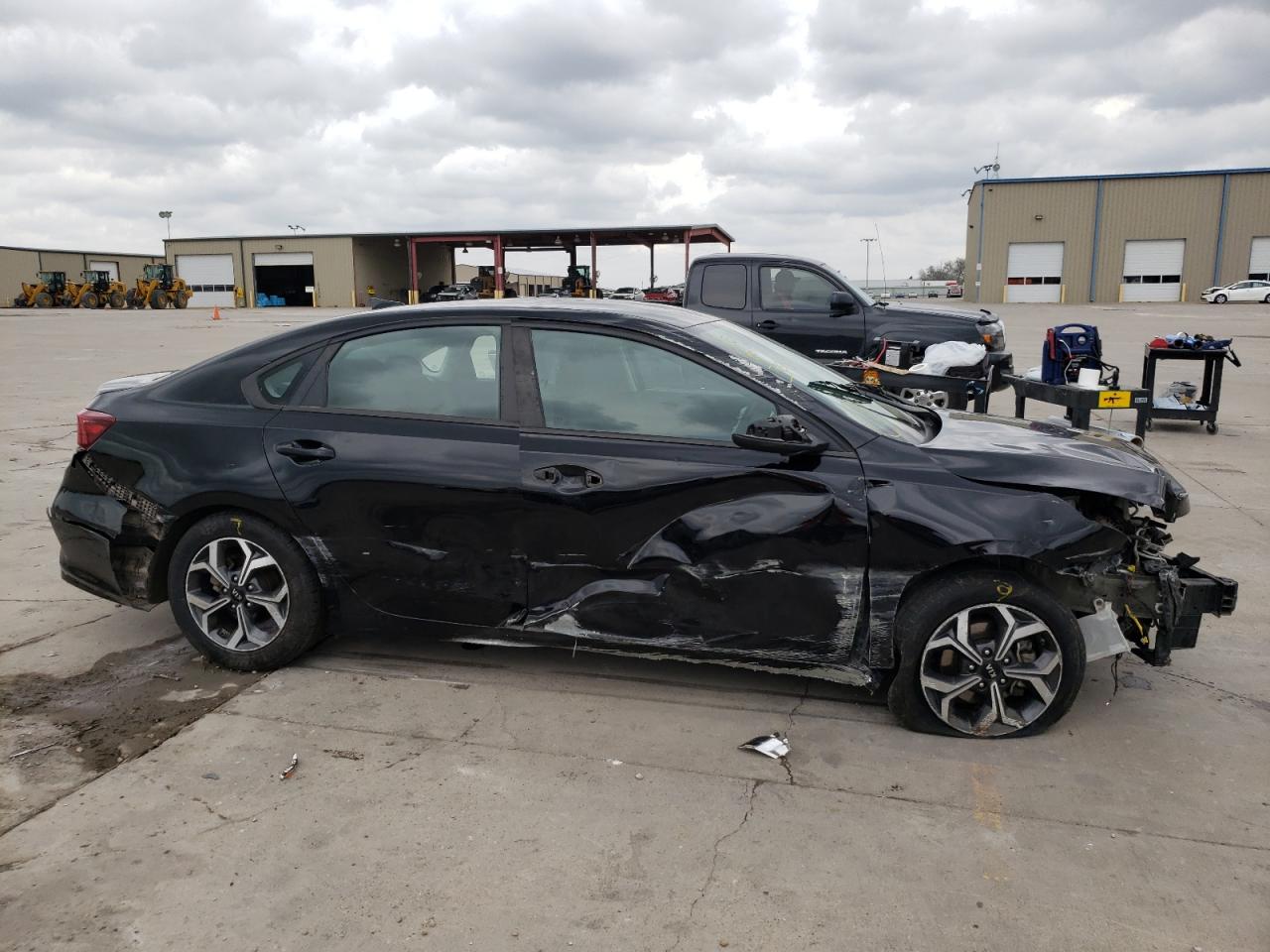 Photo 9 from auction – 2019 KIA FORTE FE with VIN 3KPF24AD3KE092633