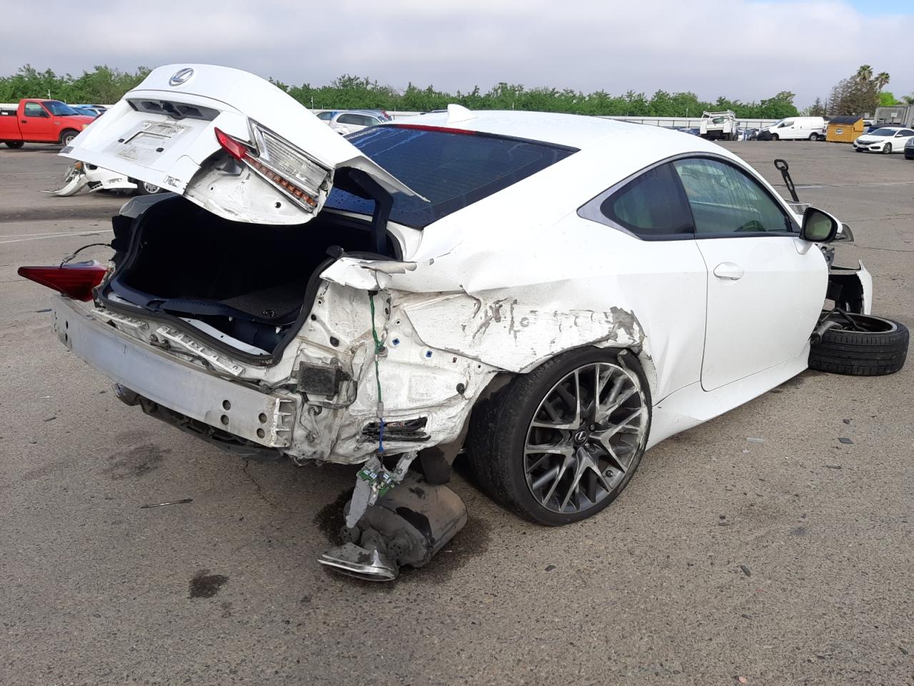 Photo 4 from auction – 2015 LEXUS RC 350 with VIN JTHHE5BC4F5003583