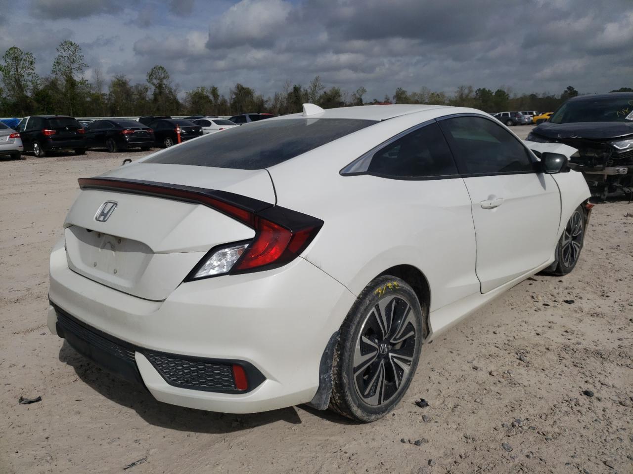 Photo 4 from auction – 2018 HONDA CIVIC EX with VIN 2HGFC3B37JH351707