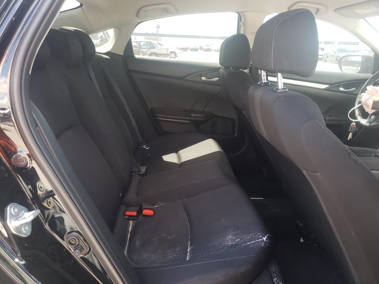Photo 6 from auction – 2020 HONDA CIVIC LX with VIN 19XFC2F61LE210899