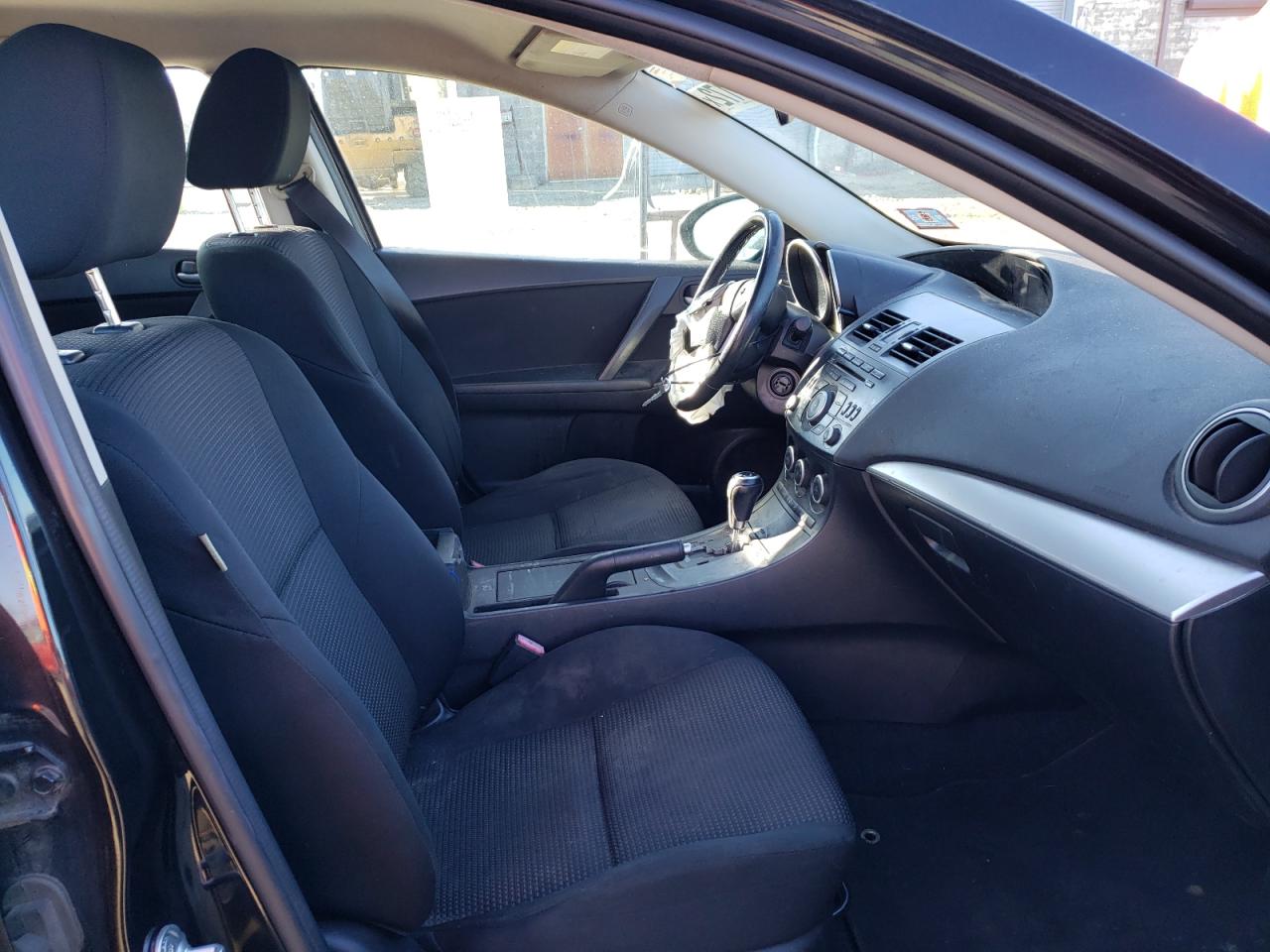 Photo 5 from auction – 2013 MAZDA 3 I with VIN JM1BL1LP0D1750268