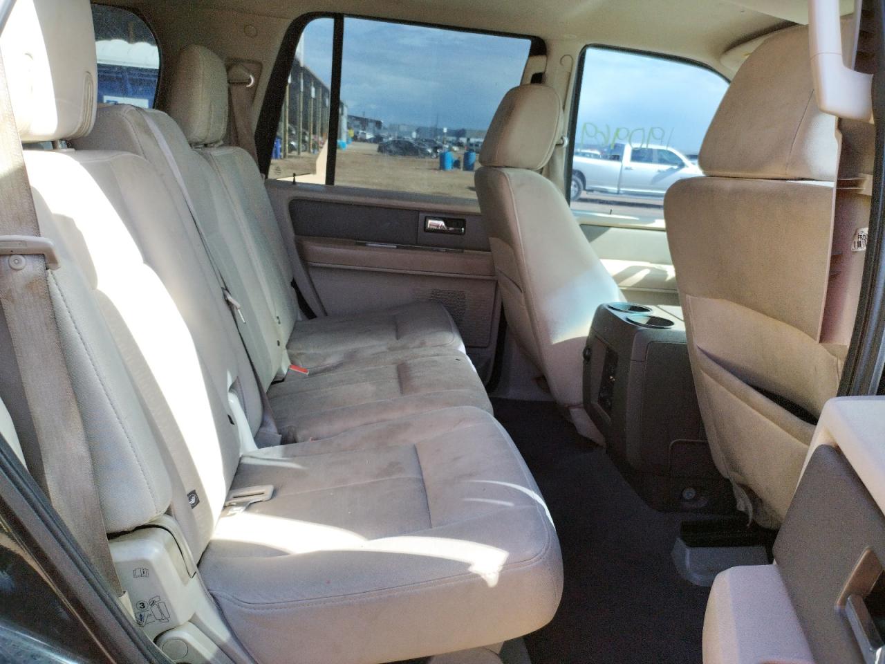 Photo 6 from auction – 2008 FORD EXPEDITION with VIN 1FMFU15508LA04306