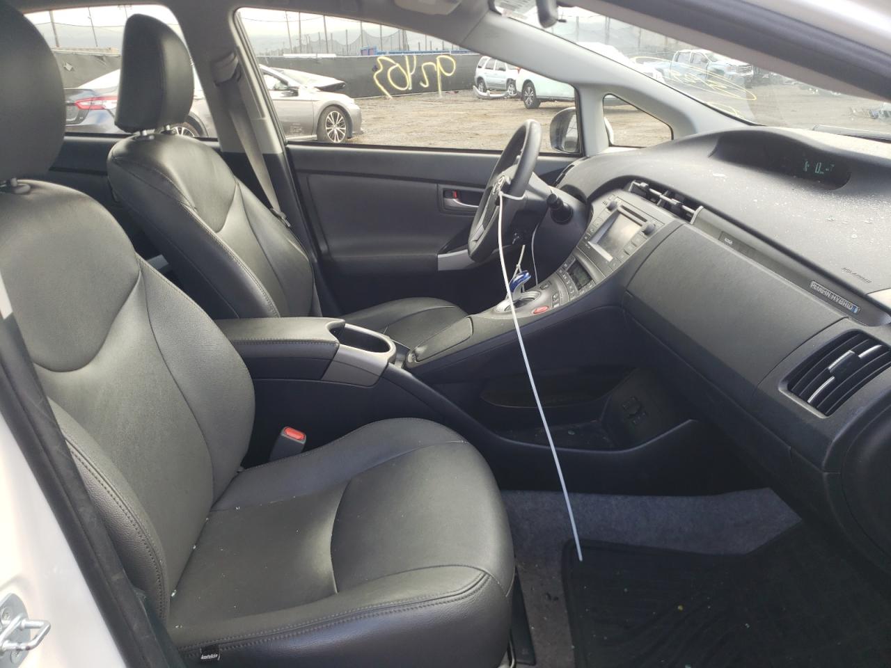 Photo 5 from auction – 2014 TOYOTA PRIUS PLUG with VIN JTDKN3DP0E3054343