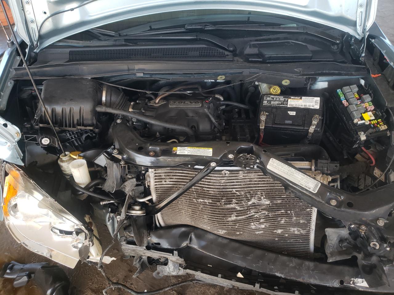 Photo 7 from auction – 2010 CHRYSLER TOWN & COU with VIN 2A4RR5D16AR176677