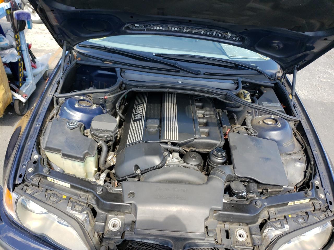 Photo 7 from auction – 2002 BMW 330 I with VIN WBAEV53402KM19845