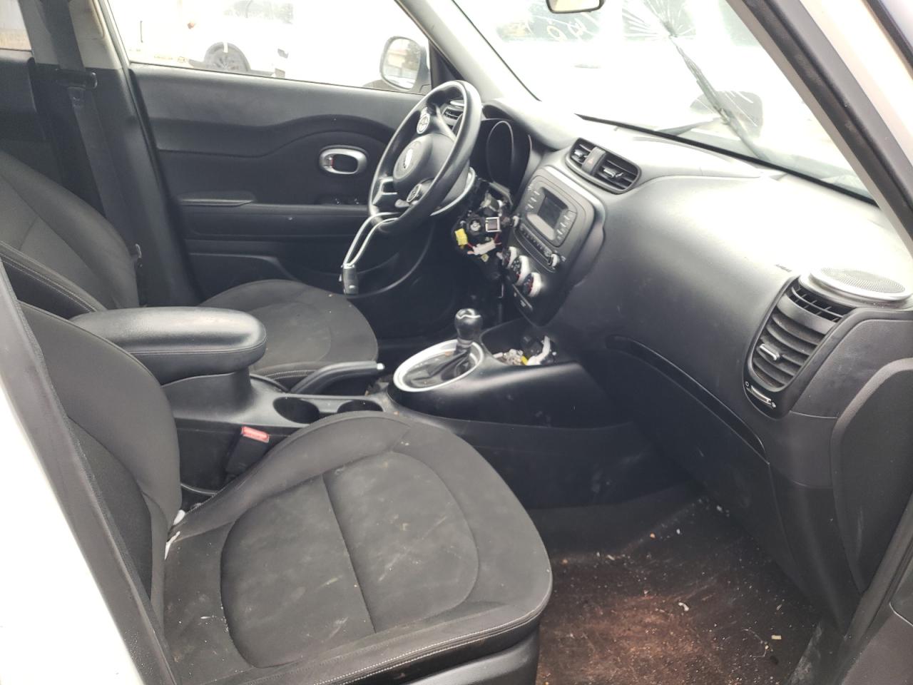 Photo 5 from auction – 2014 KIA SOUL with VIN KNDJN2A29E7006962