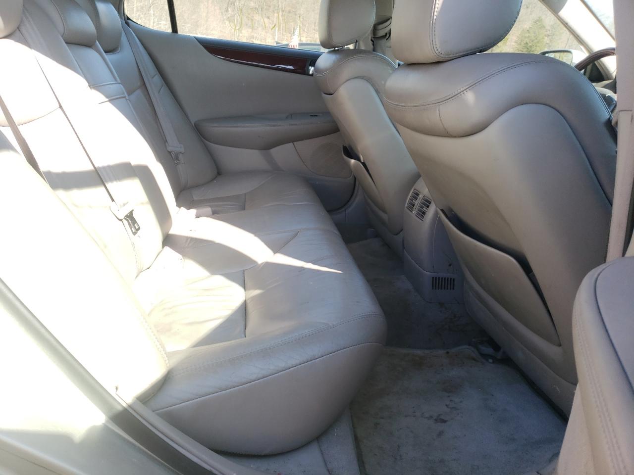 Photo 6 from auction – 2004 LEXUS ES 330 with VIN JTHBA30G645022810