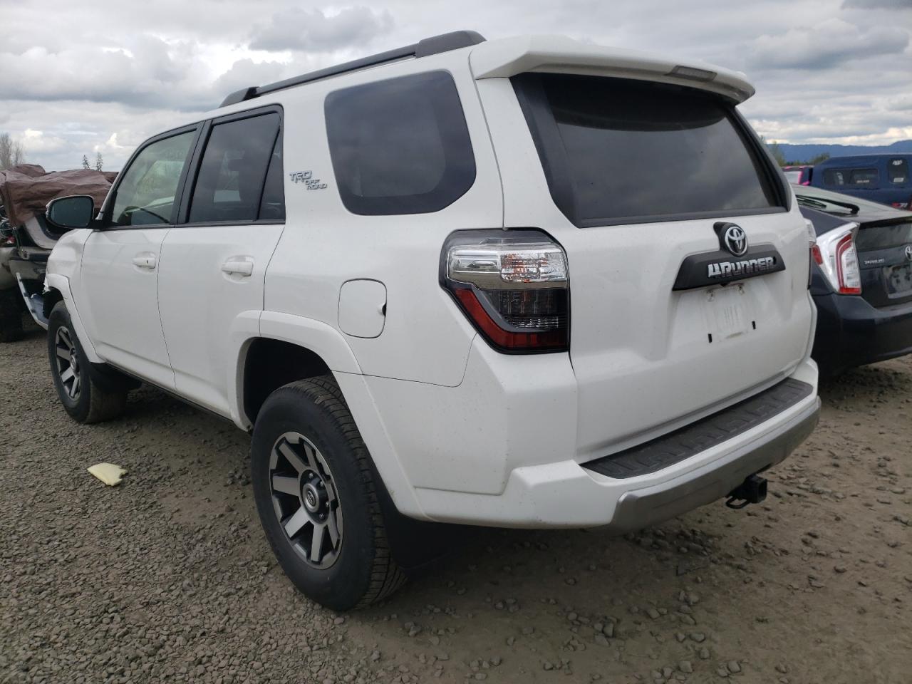 Photo 3 from auction – 2019 TOYOTA 4RUNNER SR with VIN JTEBU5JR2K5680928