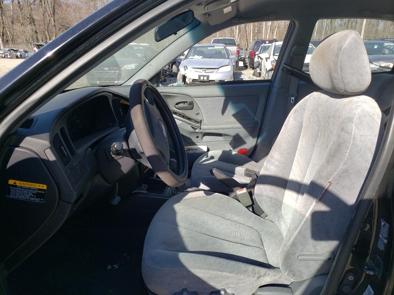 Photo 5 from auction – 2004 HYUNDAI ELANTRA GL with VIN KMHDN46D14U715366