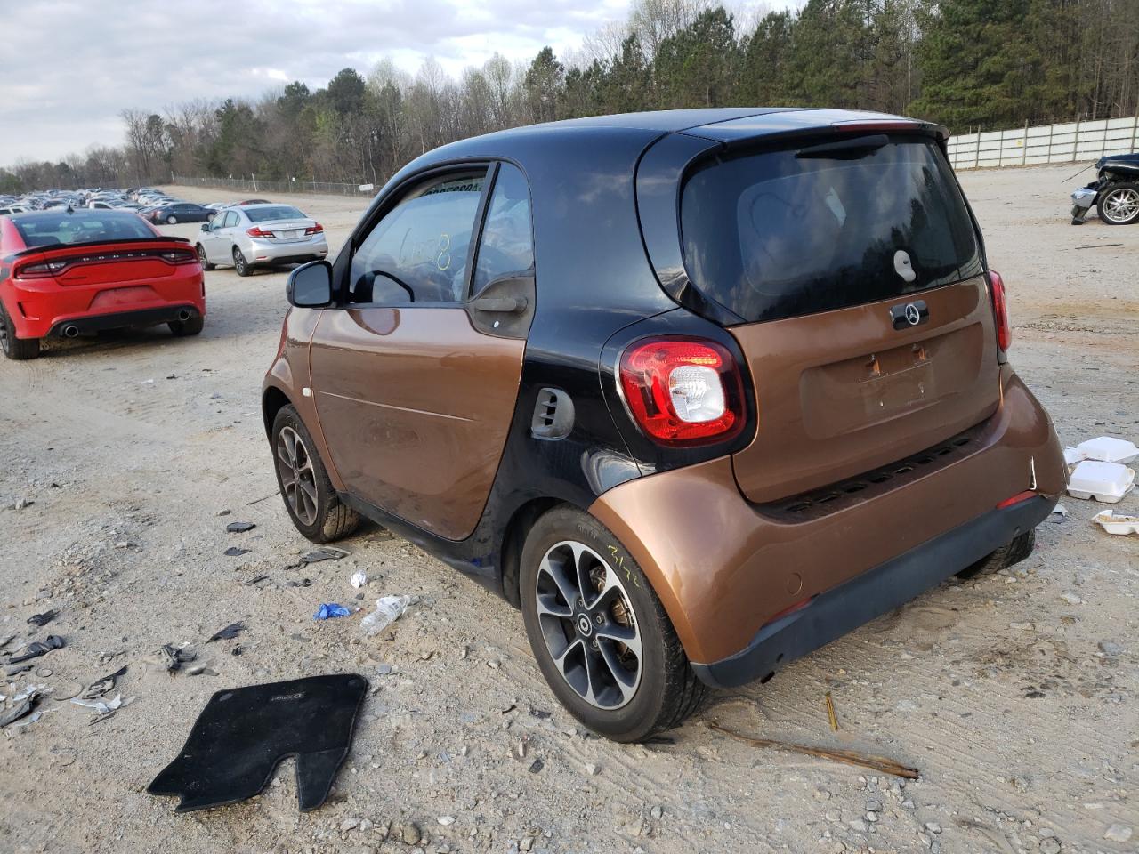 Photo 3 from auction – 2016 SMART FORTWO with VIN WMEFJ5DA1GK049540