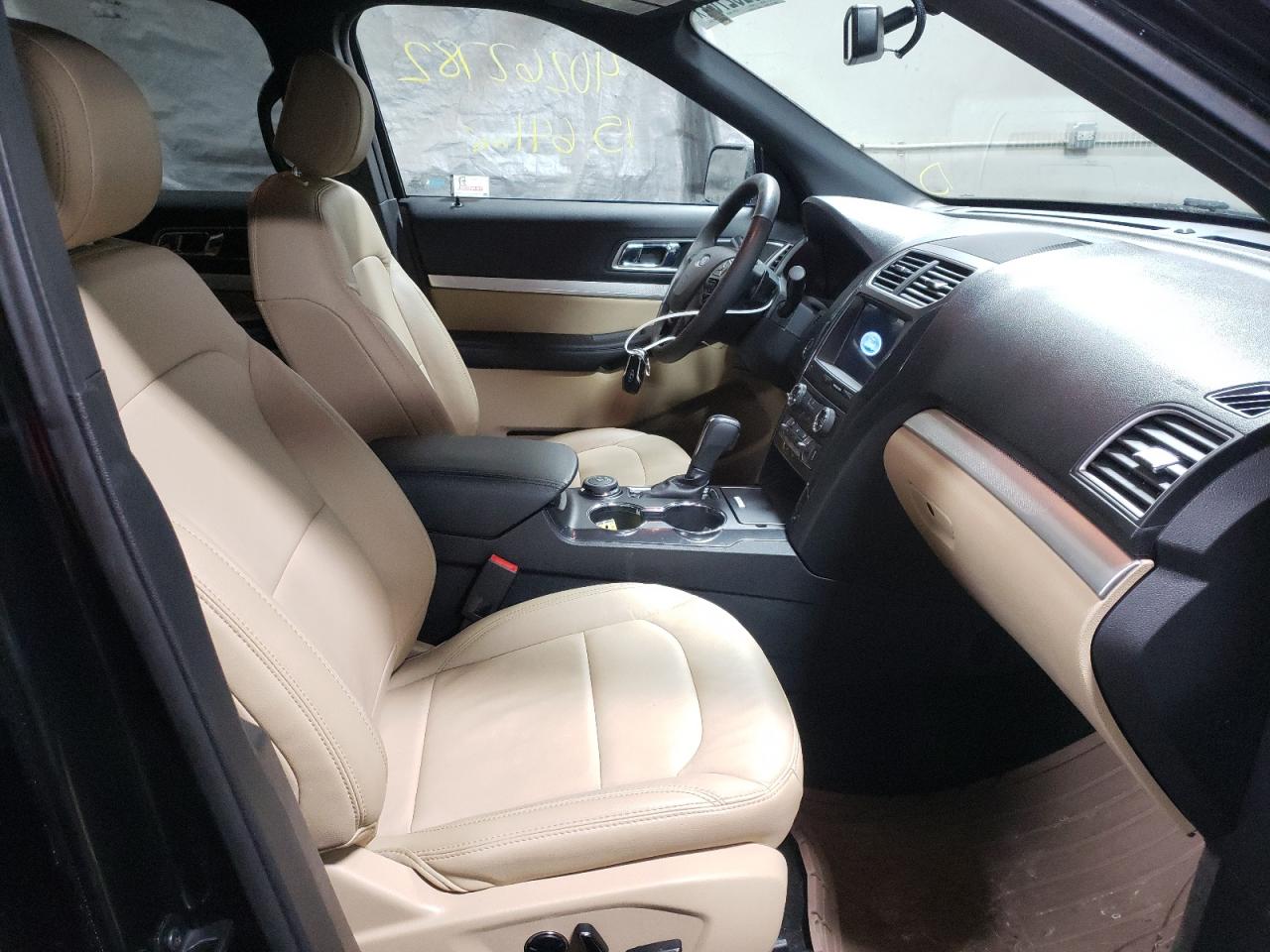 Photo 5 from auction – 2017 FORD EXPLORER X with VIN 1FM5K8D80HGD81216