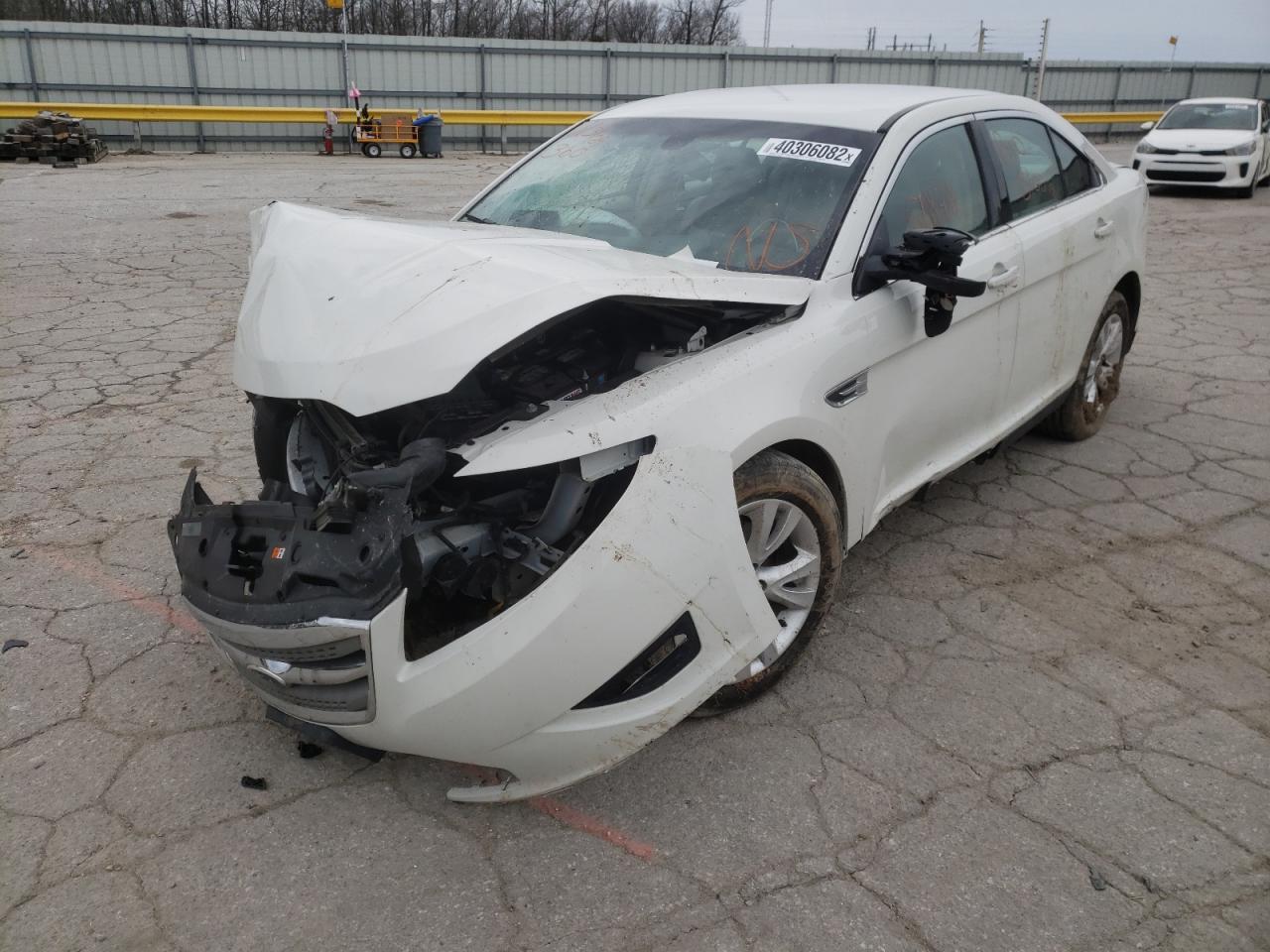 Photo 2 from auction – 2011 FORD TAURUS SEL with VIN 1FAHP2EW8BG136402