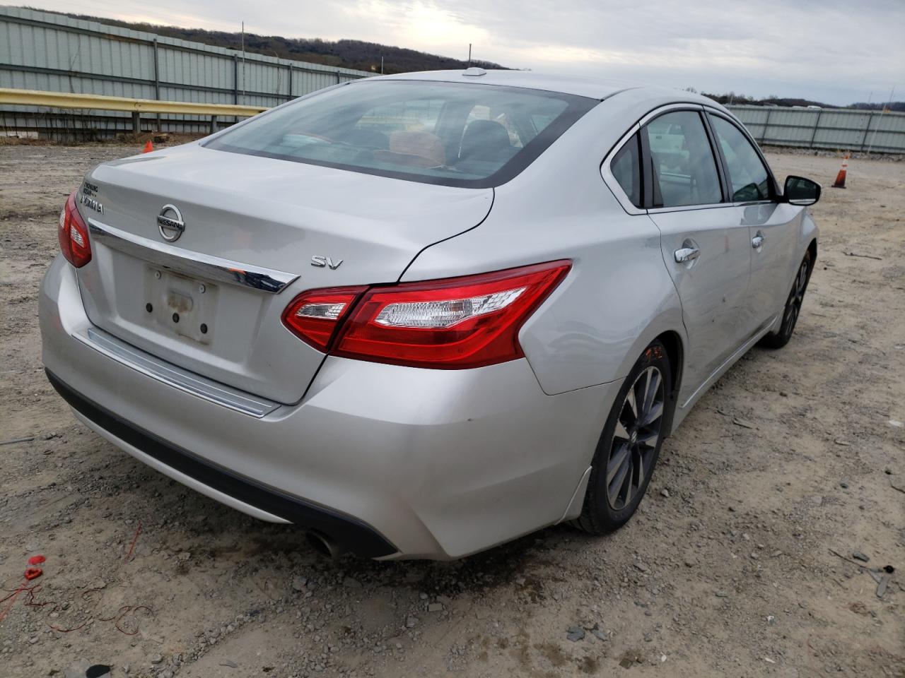 Photo 4 from auction – 2017 NISSAN ALTIMA 2.5 with VIN 1N4AL3AP2HC184558