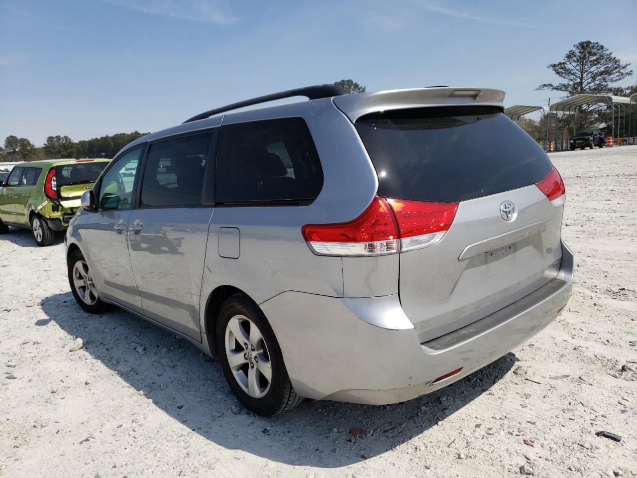 Photo 3 from auction – 2013 TOYOTA SIENNA LE with VIN 5TDKK3DC9DS349363