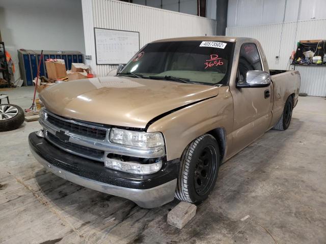Photo 2 from auction – 2000 CHEVROLET SILVERADO with VIN 1GCEC14V5YZ283656
