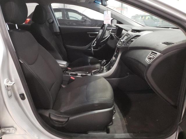 Photo 5 from auction – 2016 HYUNDAI ELANTRA SE with VIN 5NPDH4AE2GH739931