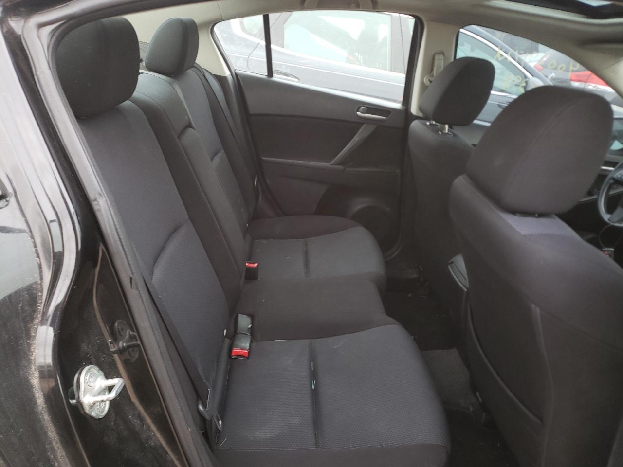 Photo 6 from auction – 2010 MAZDA 3 I with VIN JM1BL1SG4A1260252